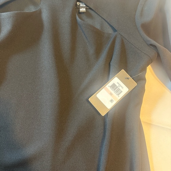 Guess Elegant Black Cut-Out Dress with long sleeves. - Picture 5 of 5